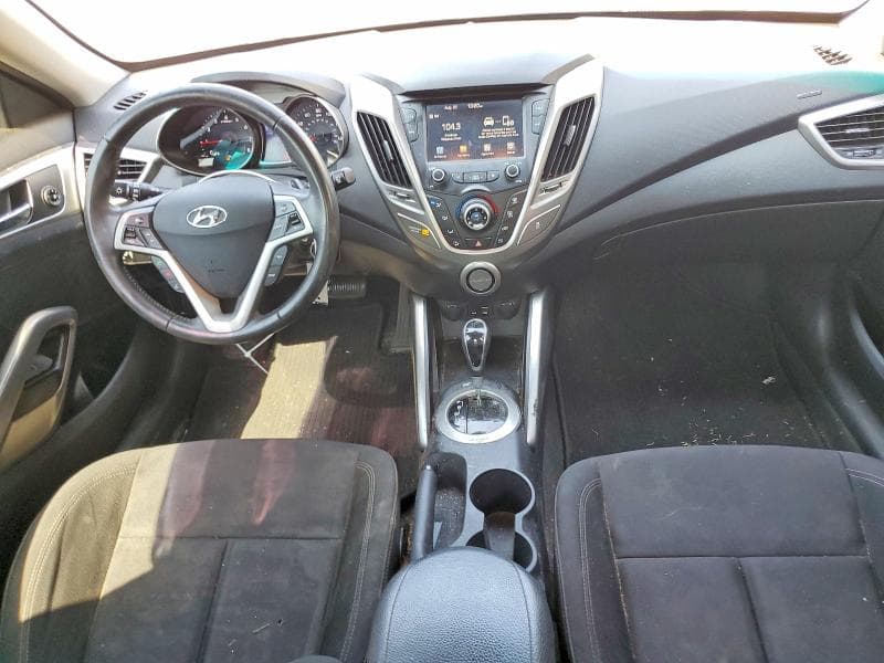 2017 HYUNDAI VELOSTER BASE 8