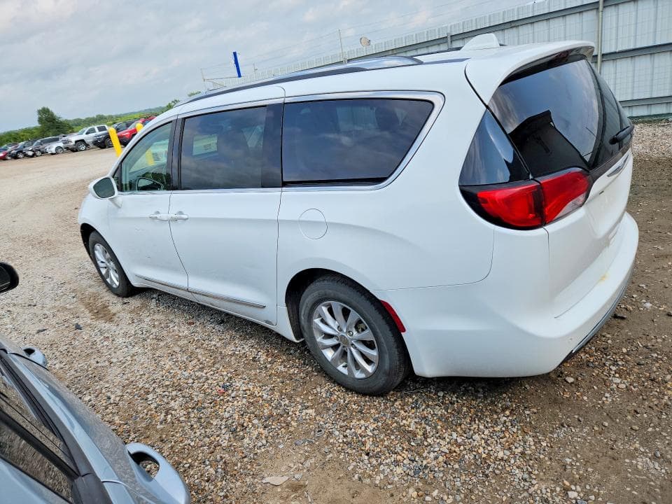 2018 CHRYSLER PACIFICA TOURING L 2
