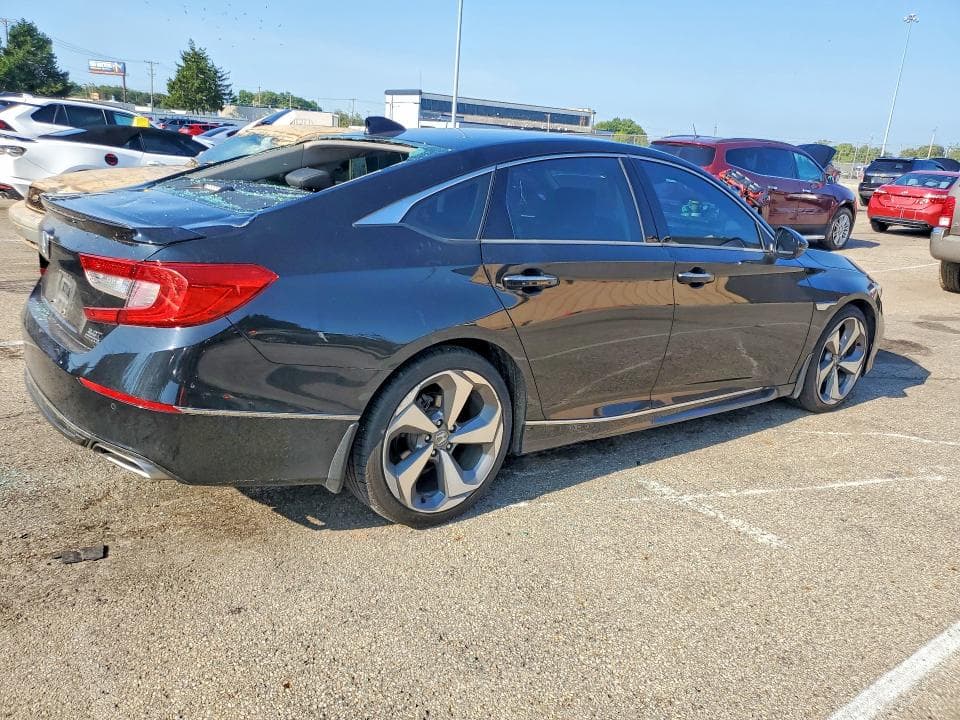 2018 HONDA ACCORD TOURING 3