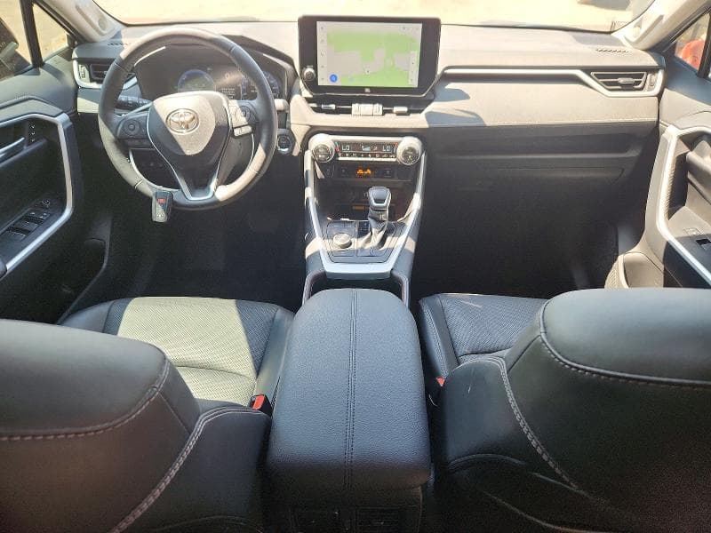 2025 TOYOTA RAV4 LIMITED 8