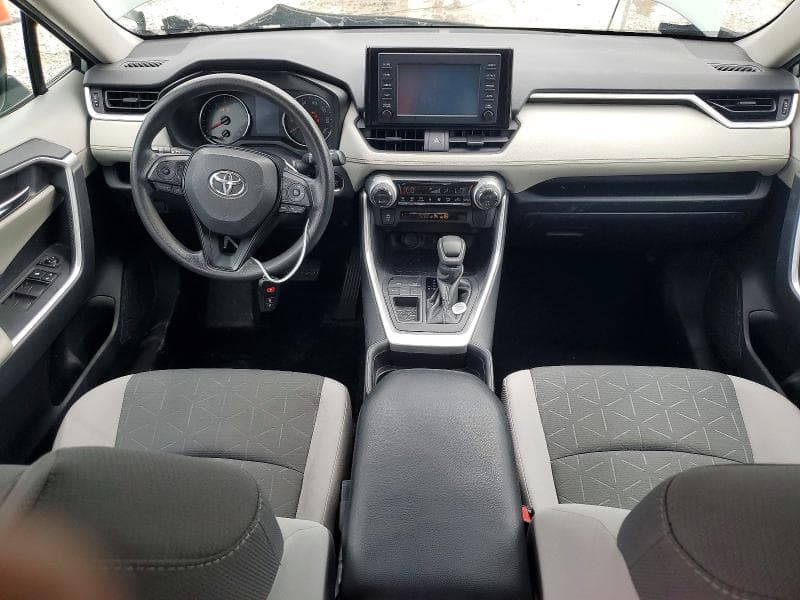 2019 TOYOTA RAV4 XLE 8