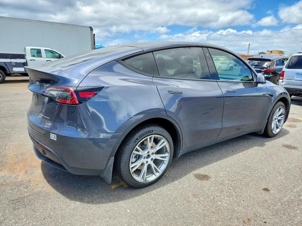 2023 TESLA MODEL Y 3