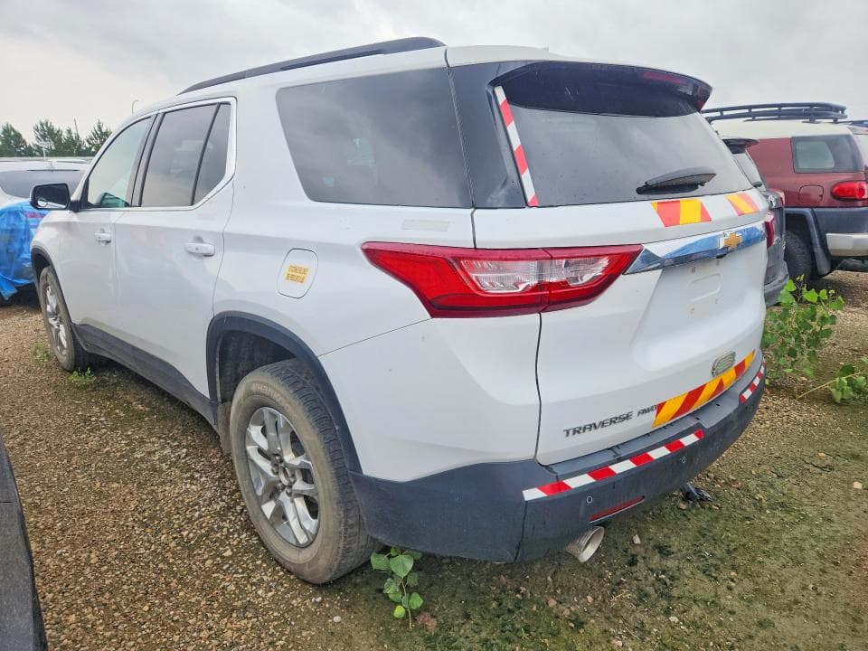 2021 CHEVROLET TRAVERSE LT 2