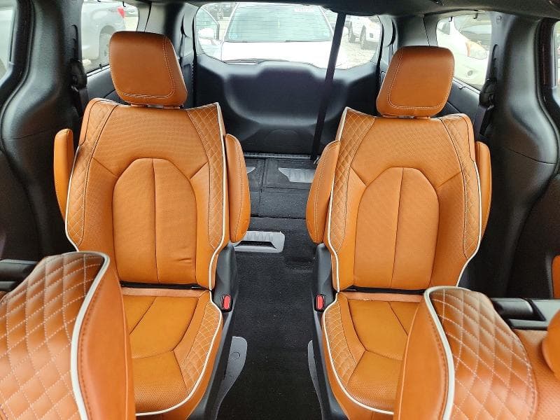 2025 CHRYSLER PACIFICA HYBRID PINNACLE 10