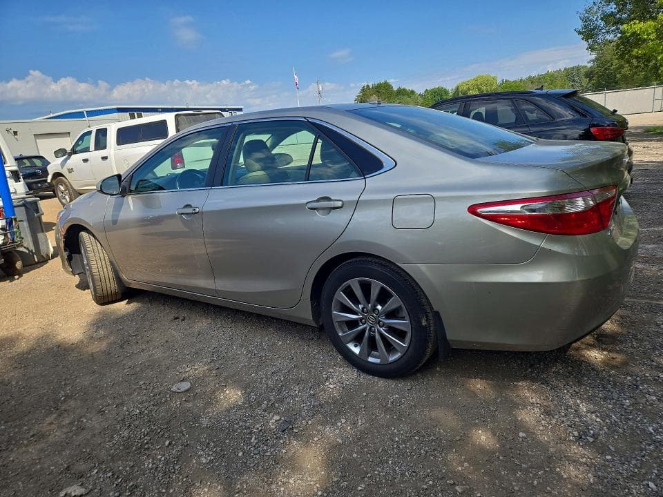 2017 TOYOTA CAMRY LE 2