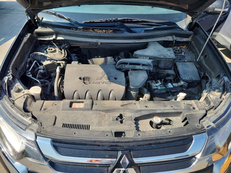 2018 MITSUBISHI OUTLANDER SE 12