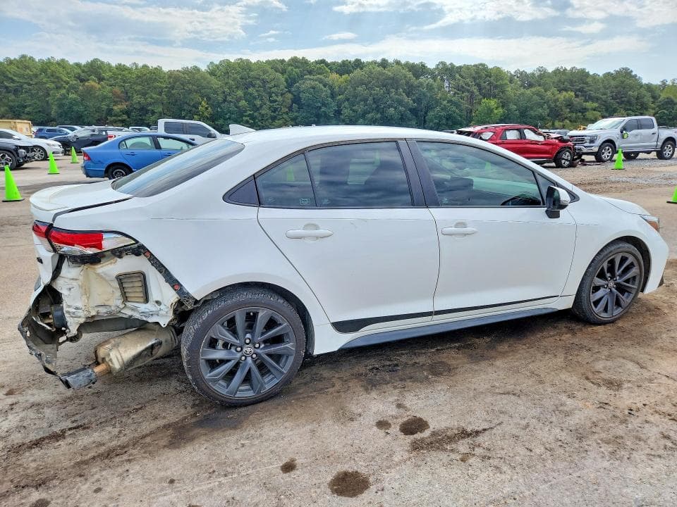 2023 TOYOTA COROLLA SE 3