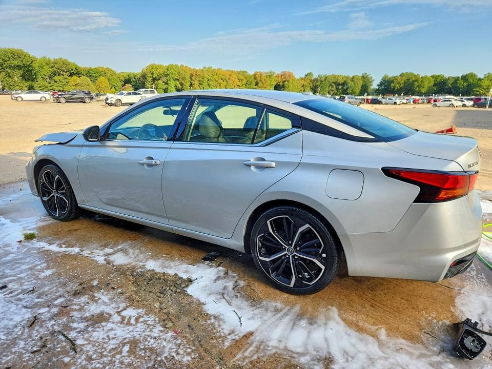 2024 NISSAN ALTIMA SR 2