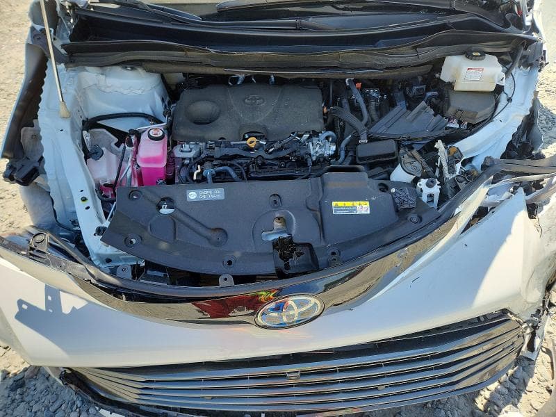 2023 TOYOTA SIENNA PLATINUM 7-PASSENGER 12