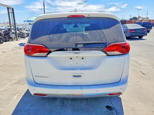 2017 CHRYSLER PACIFICA TOURING L 6