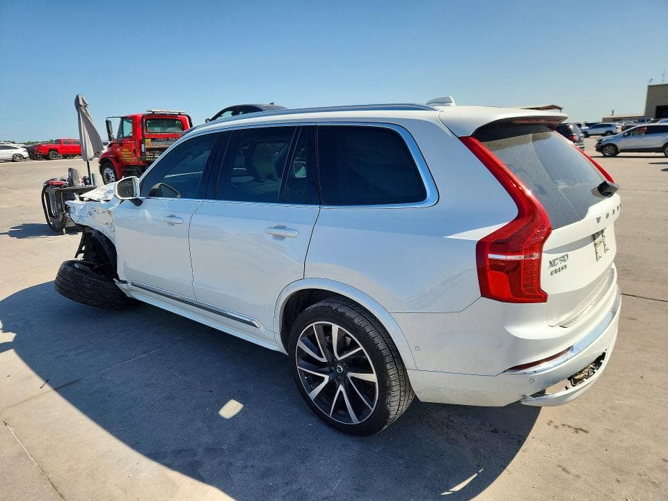 2023 VOLVO XC90 PLUS 2