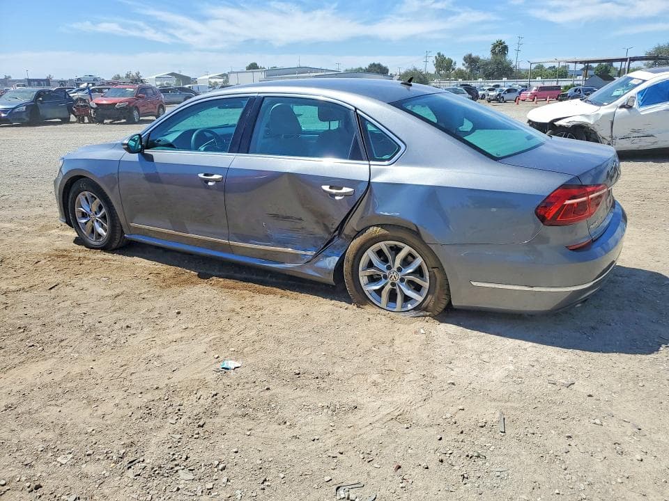 2017 VOLKSWAGEN PASSAT S 2
