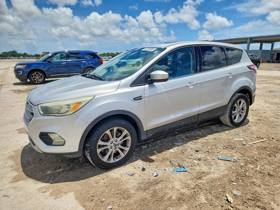 2017 FORD ESCAPE SE - 1