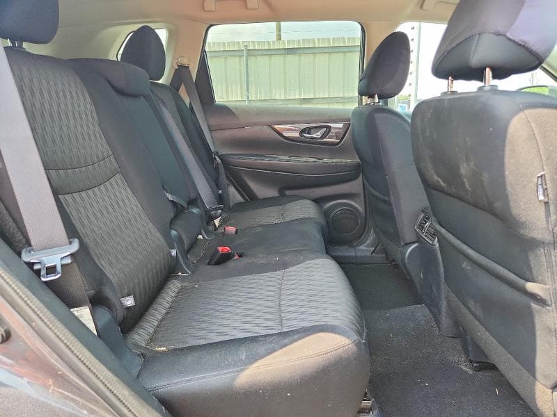 2018 NISSAN ROGUE SV 11