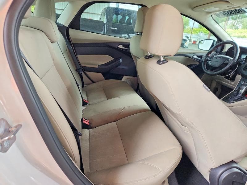 2017 FORD FOCUS SE 10