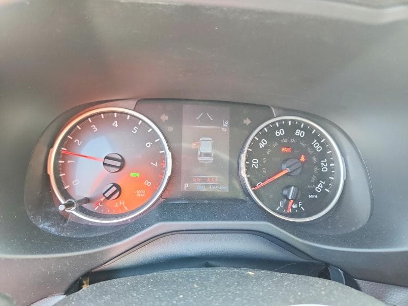 2021 TOYOTA RAV4 XLE 9