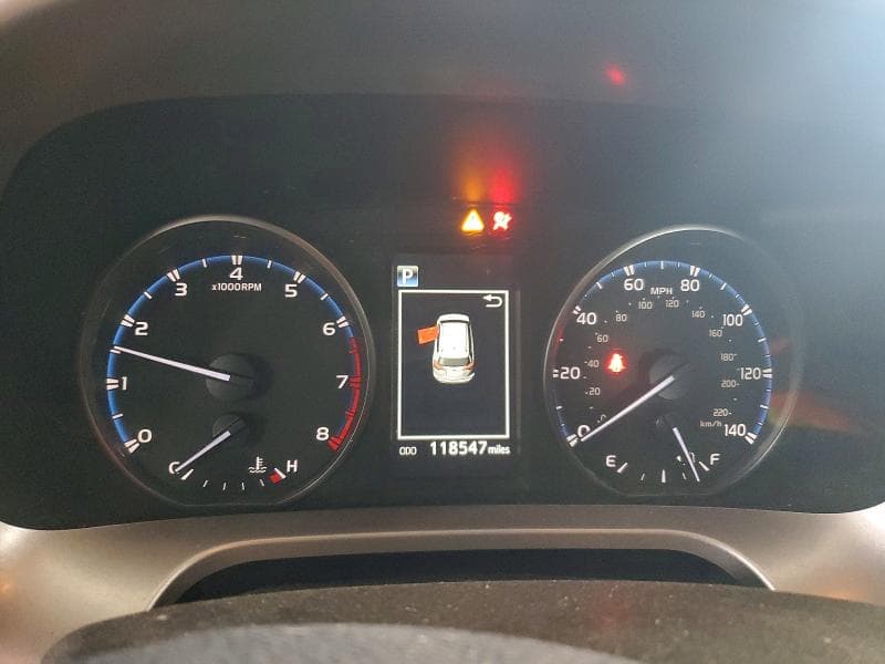 2018 TOYOTA RAV4 LE 9