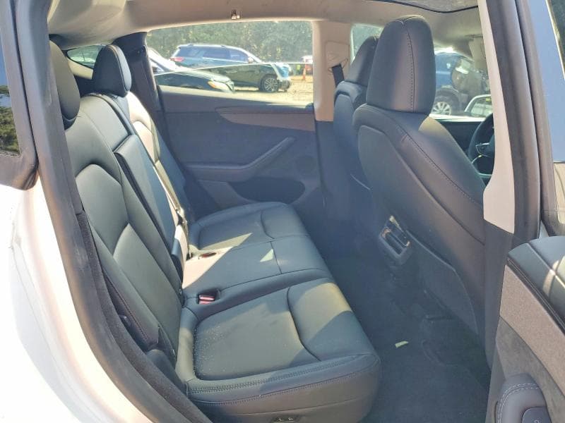 2026 TESLA MODEL Y 11