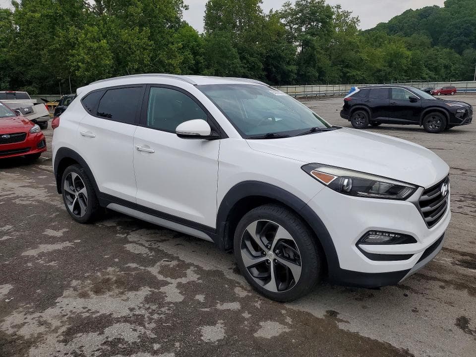 2017 HYUNDAI TUCSON SPORT 4