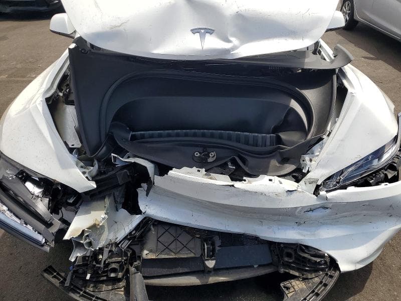 2025 TESLA MODEL 3 11