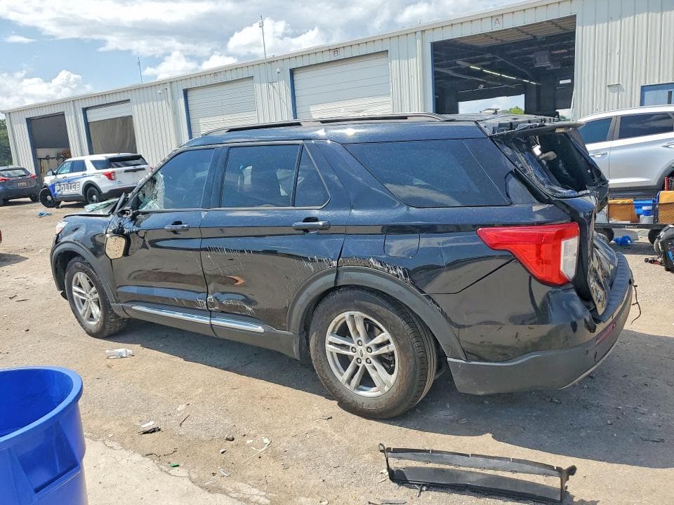 2022 FORD EXPLORER XLT 2