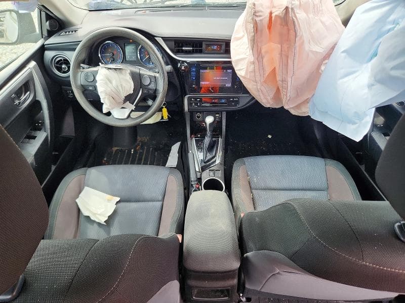 2019 TOYOTA COROLLA LE 8