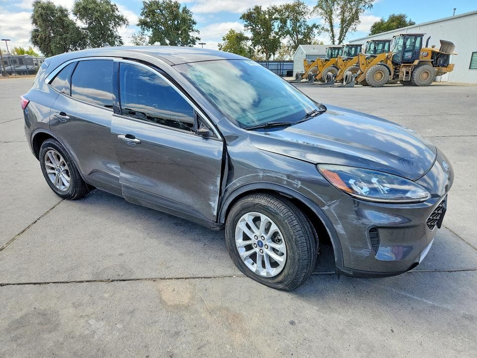 2020 FORD ESCAPE SE 4
