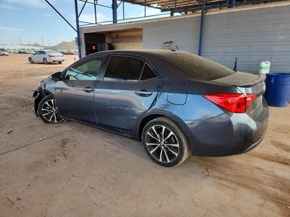 2017 TOYOTA COROLLA SE 2