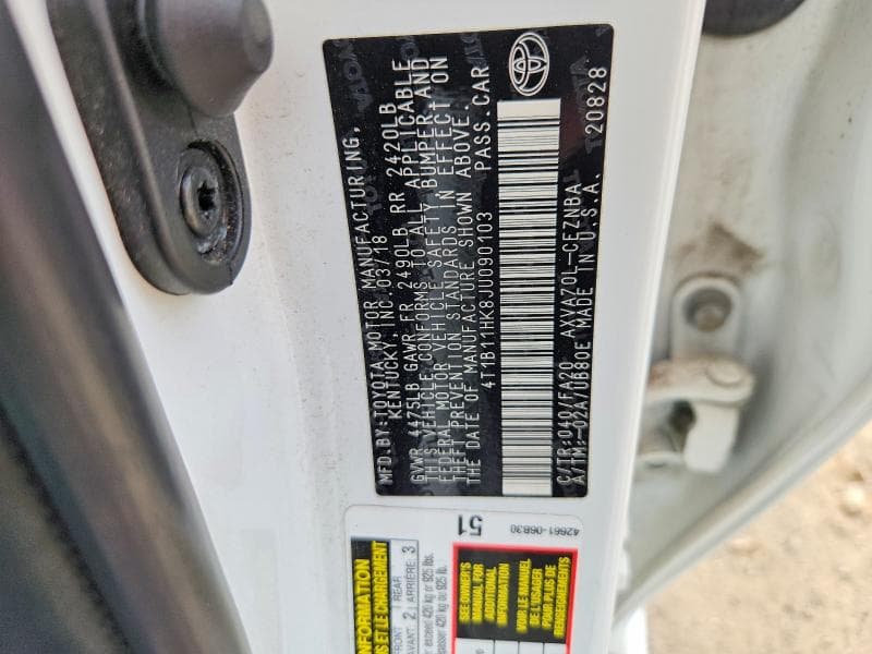 2018 TOYOTA CAMRY LE 12