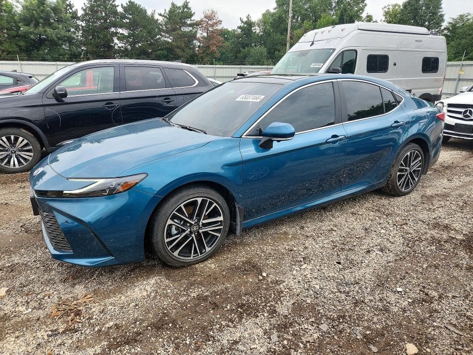 2026 TOYOTA CAMRY XLE