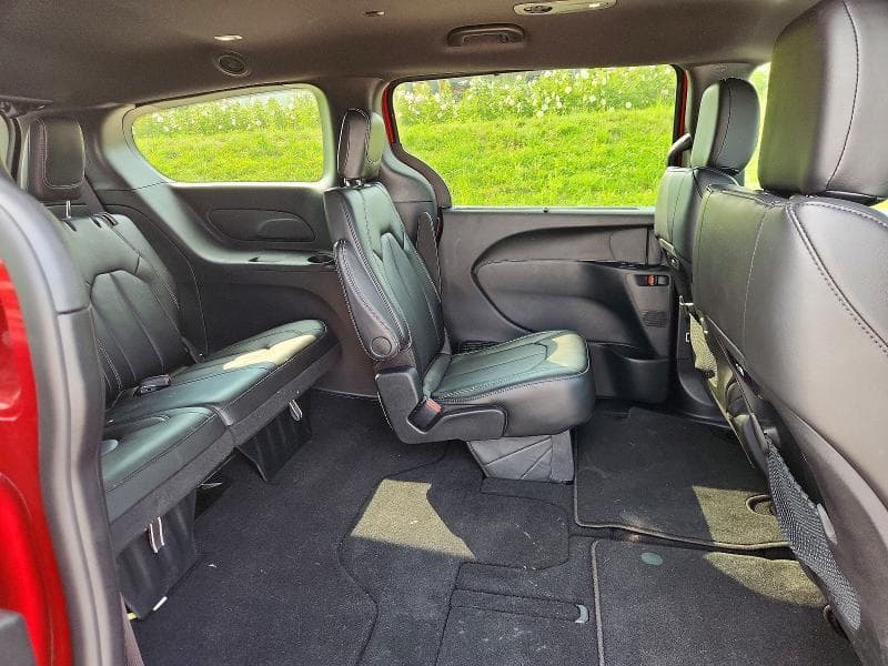 2027 CHRYSLER PACIFICA SELECT 11