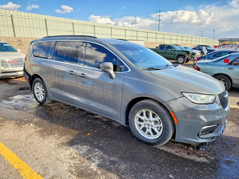 2022 CHRYSLER PACIFICA TOURING L 4