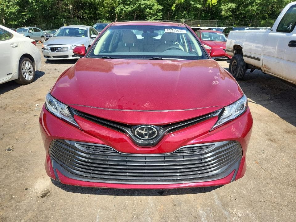 2018 TOYOTA CAMRY LE 5