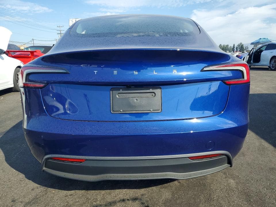 2025 TESLA MODEL 3 6
