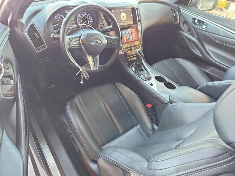 2017 INFINITI Q60 2.0T 8