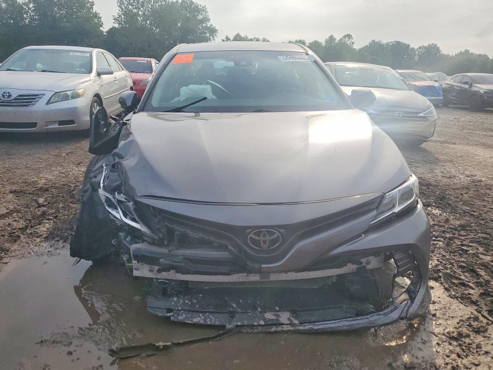 2018 TOYOTA CAMRY LE 5