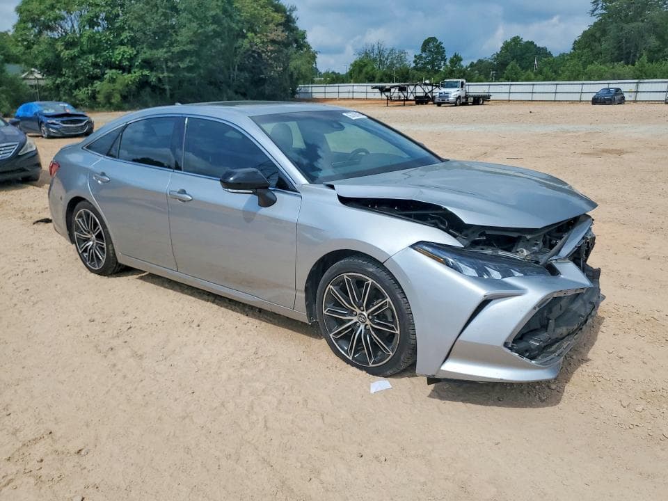 2020 TOYOTA AVALON XSE 4