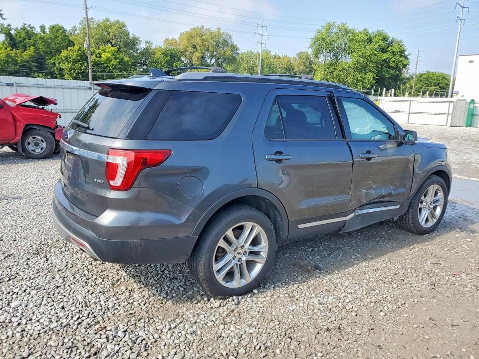 2017 FORD EXPLORER XLT 3