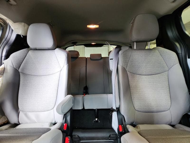 2025 TOYOTA SIENNA LE 10