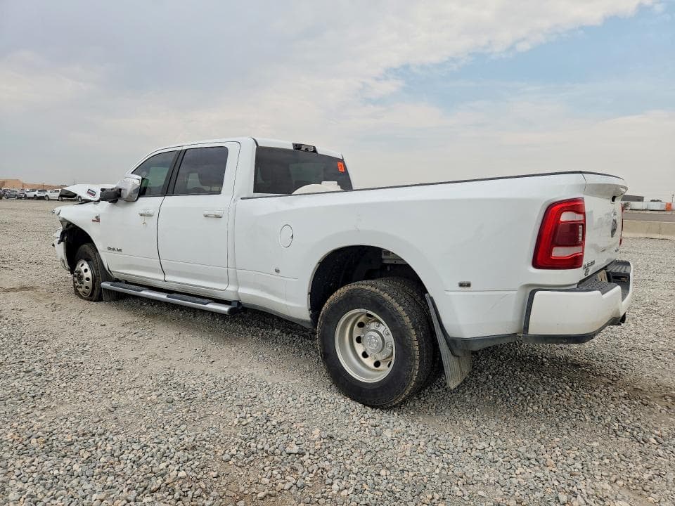 2023 RAM 3500 LARAMIE 2