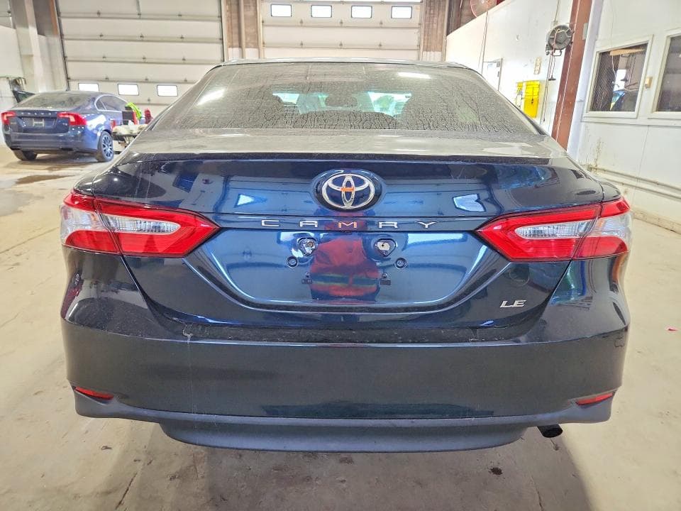 2018 TOYOTA CAMRY LE 6