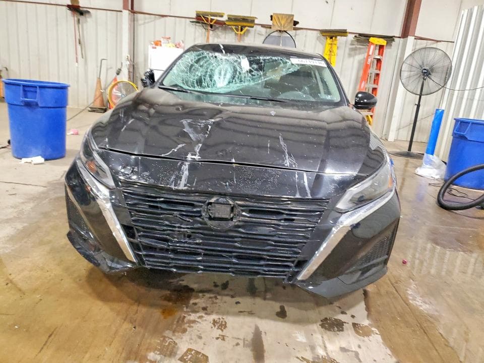 2023 NISSAN ALTIMA SL 5