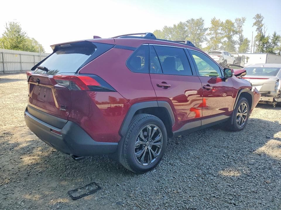 2025 TOYOTA RAV4 XLE PREMIUM 3