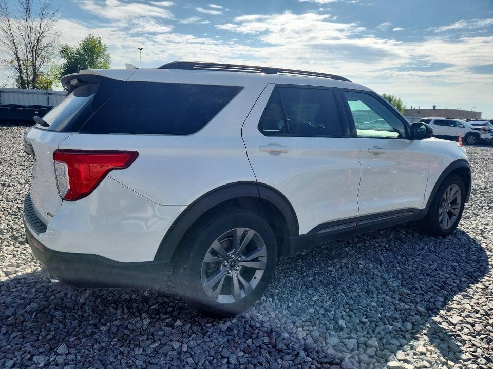 2022 FORD EXPLORER XLT 3