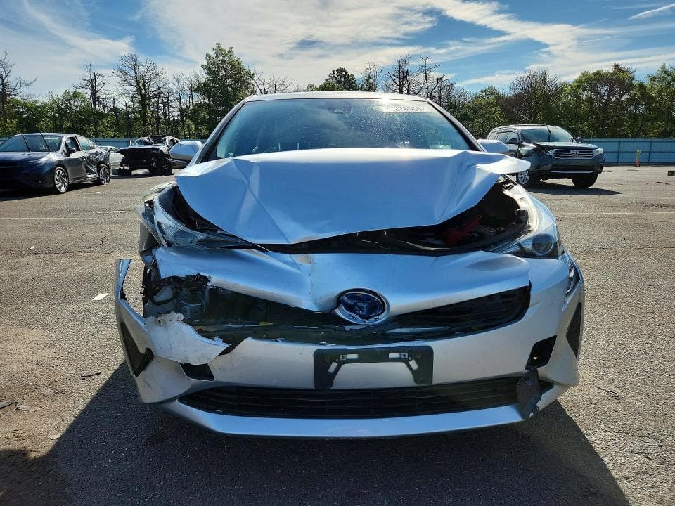 2018 TOYOTA PRIUS ONE 5