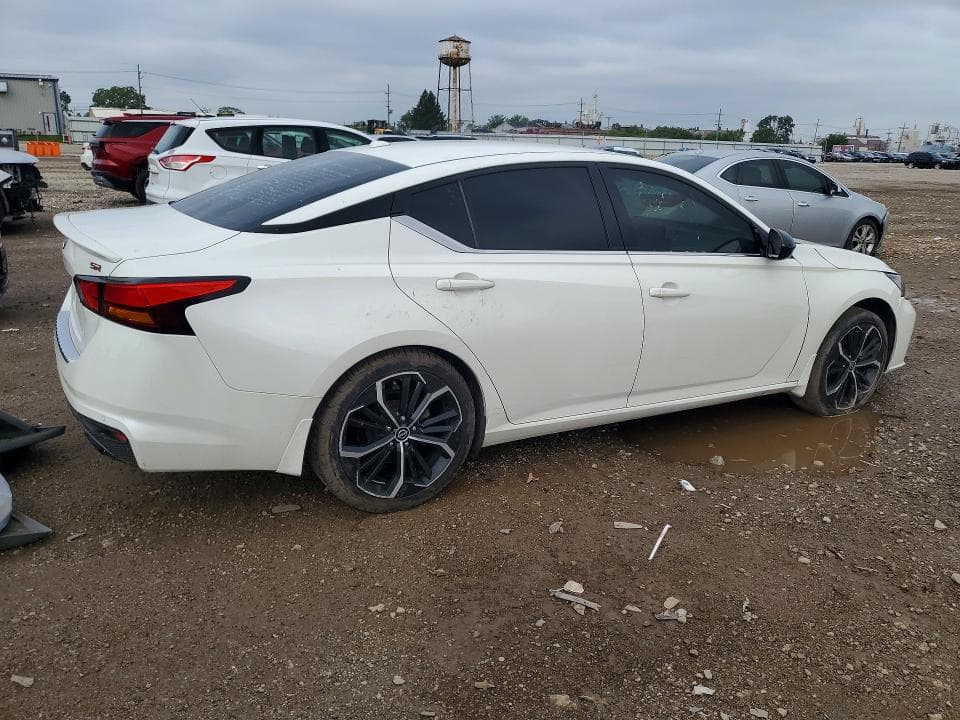 2023 NISSAN ALTIMA SR 3