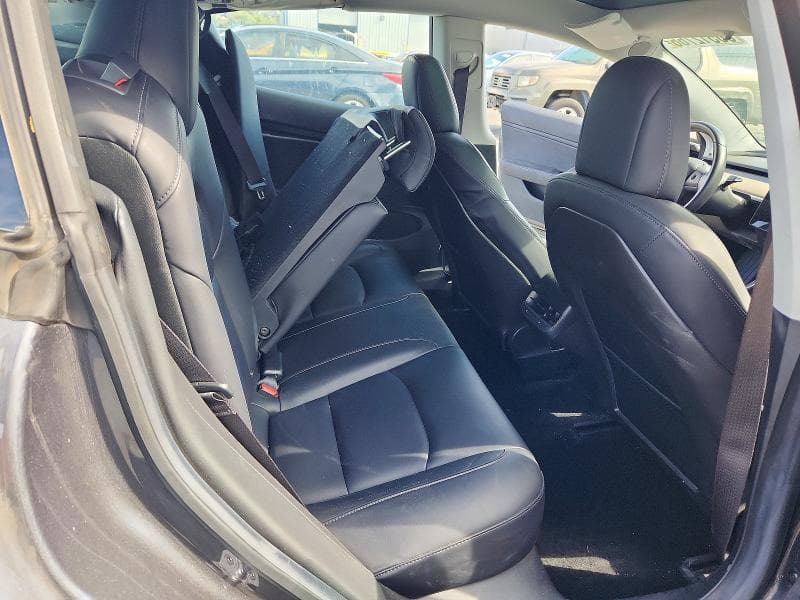 2018 TESLA MODEL 3 10