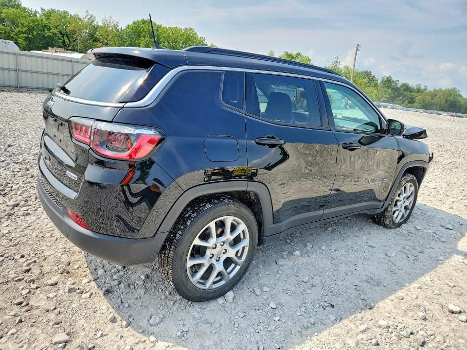 2022 JEEP COMPASS LATITUDE LUX 3