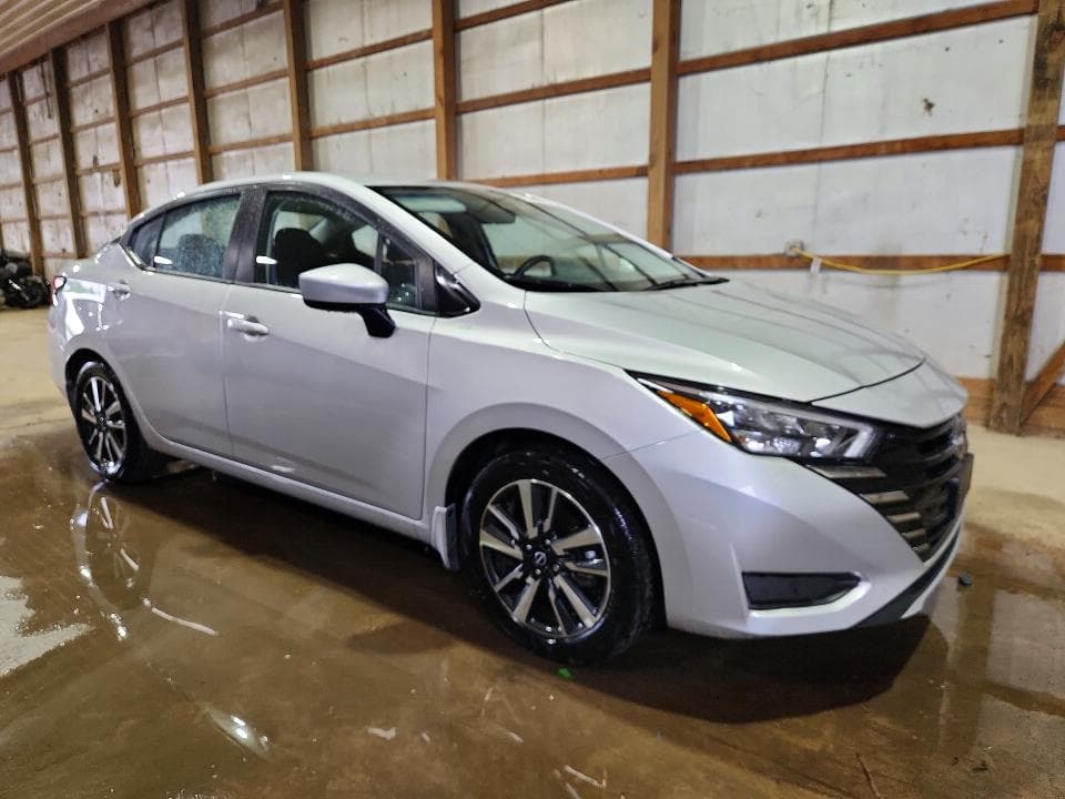 2025 NISSAN VERSA SV 4