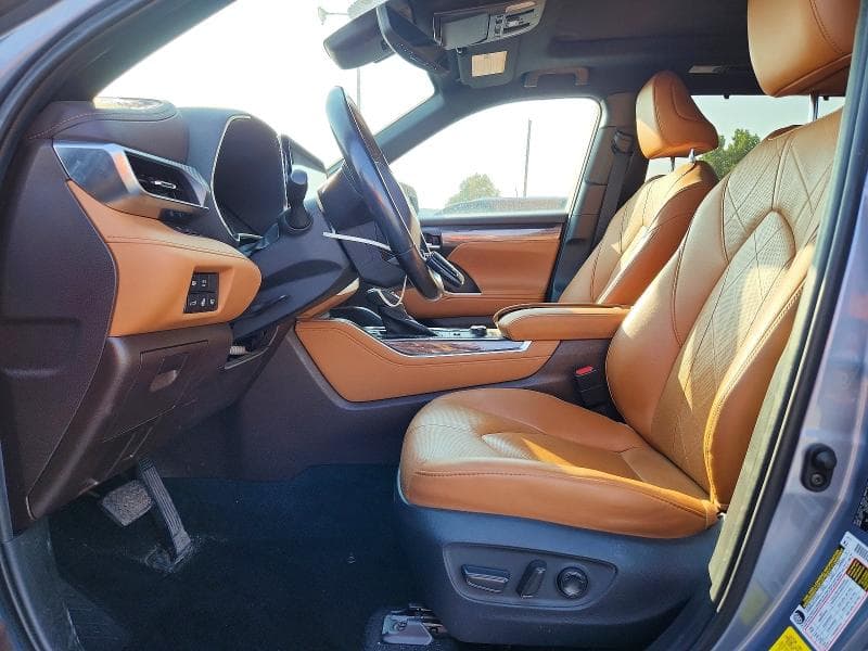 2021 TOYOTA HIGHLANDER PLATINUM PLATINUM 7